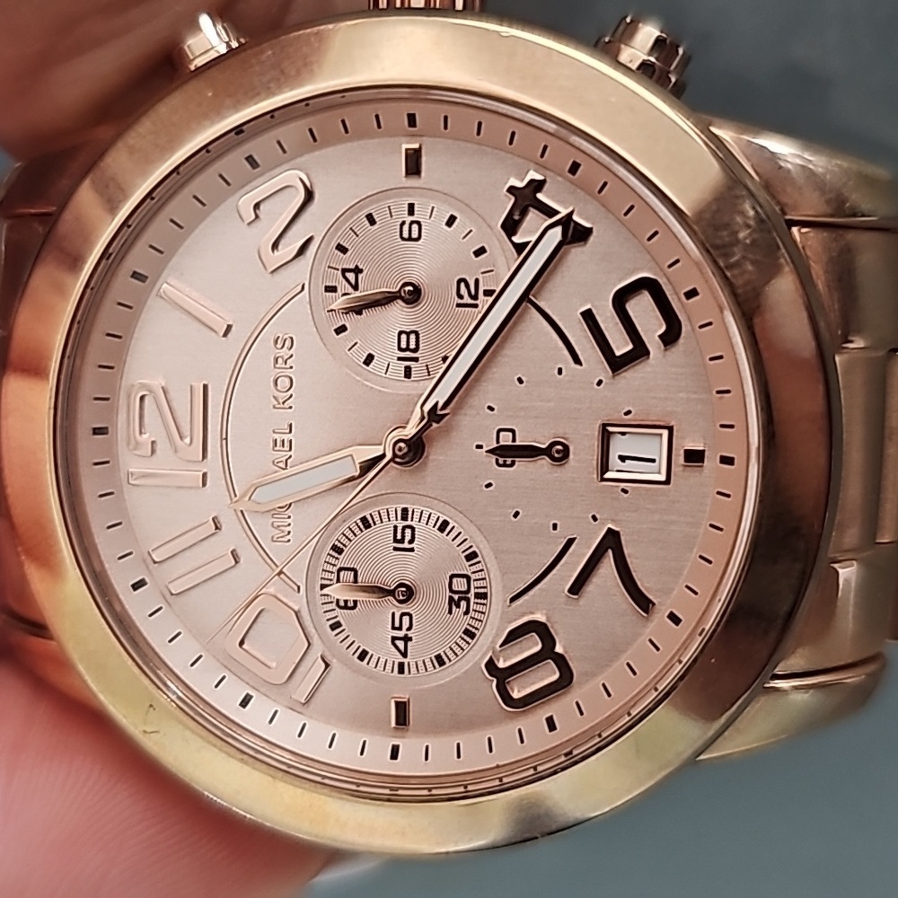 Michael Kors Rose Gold 10atm Watch - Picture 5 of 7